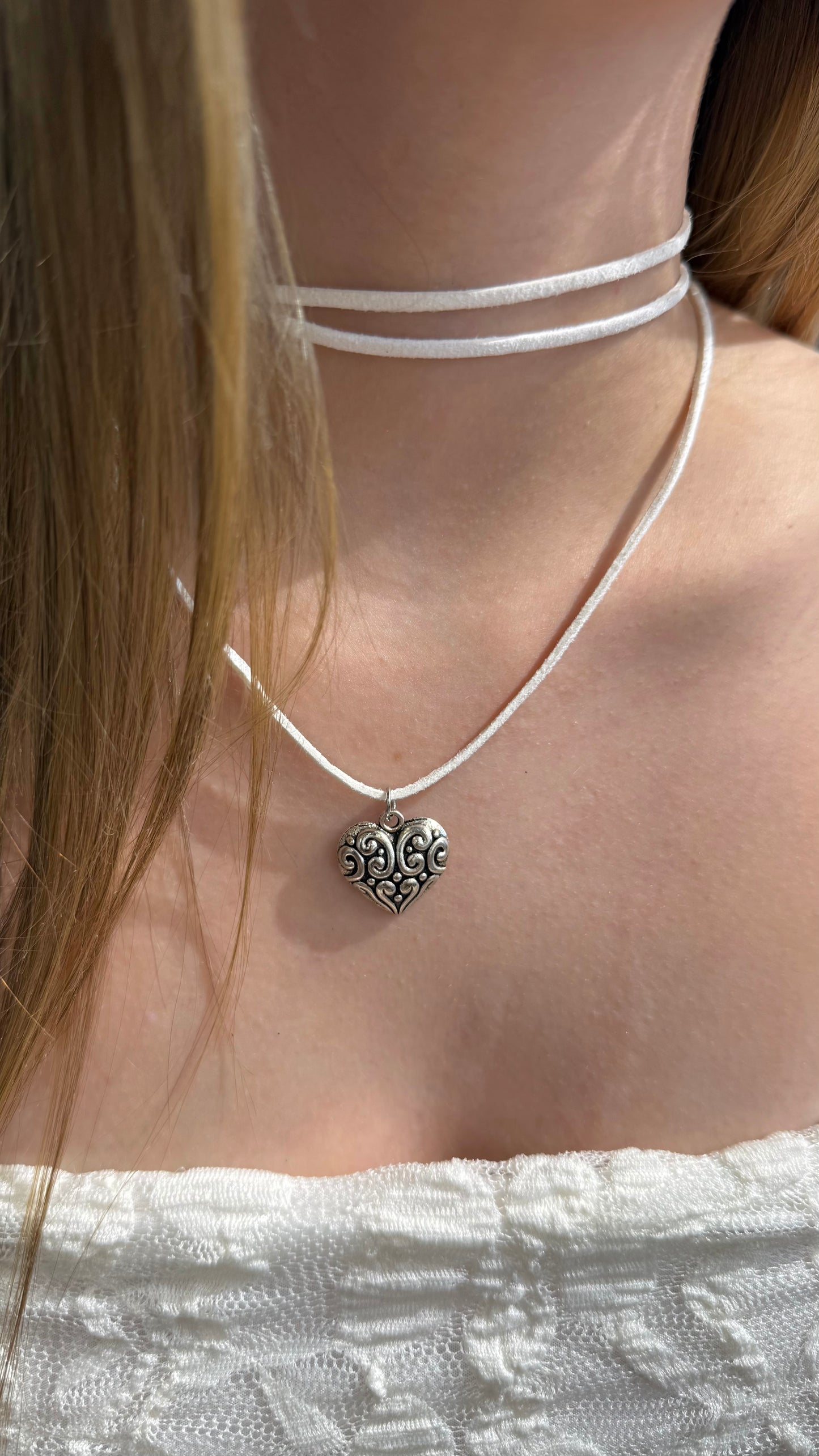 CHOKER