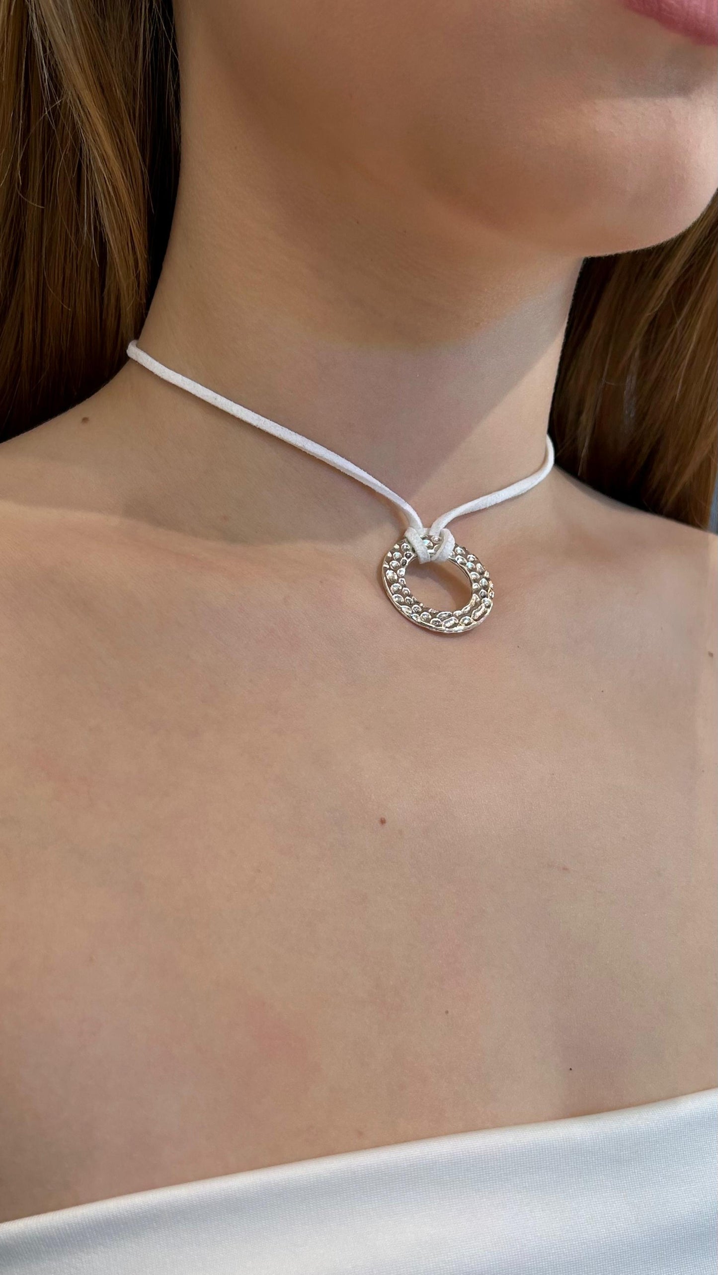 CHOKER