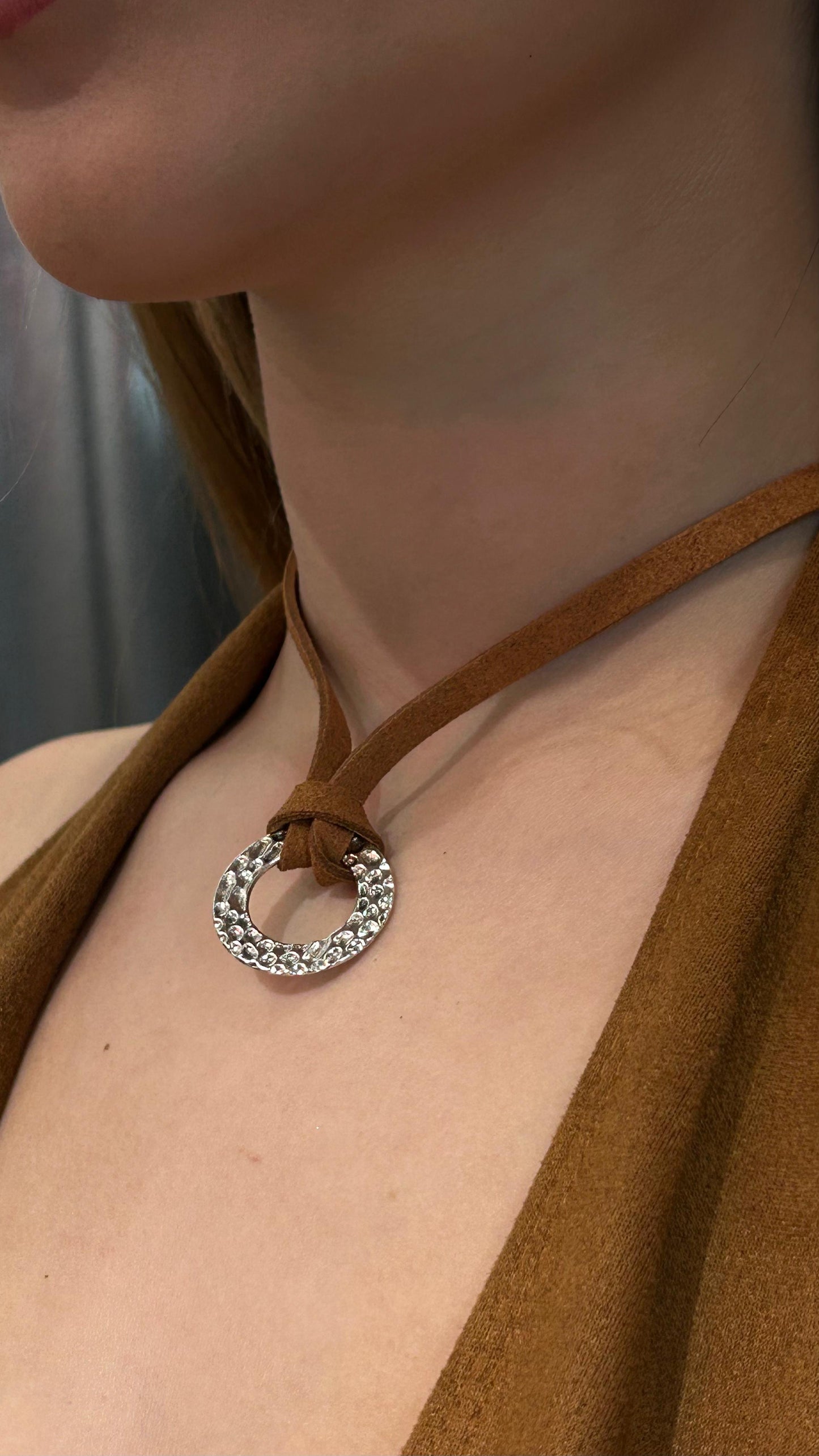 CHOKER