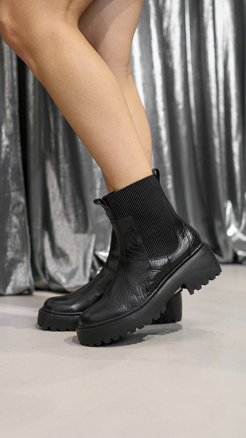 BOTAS MIK