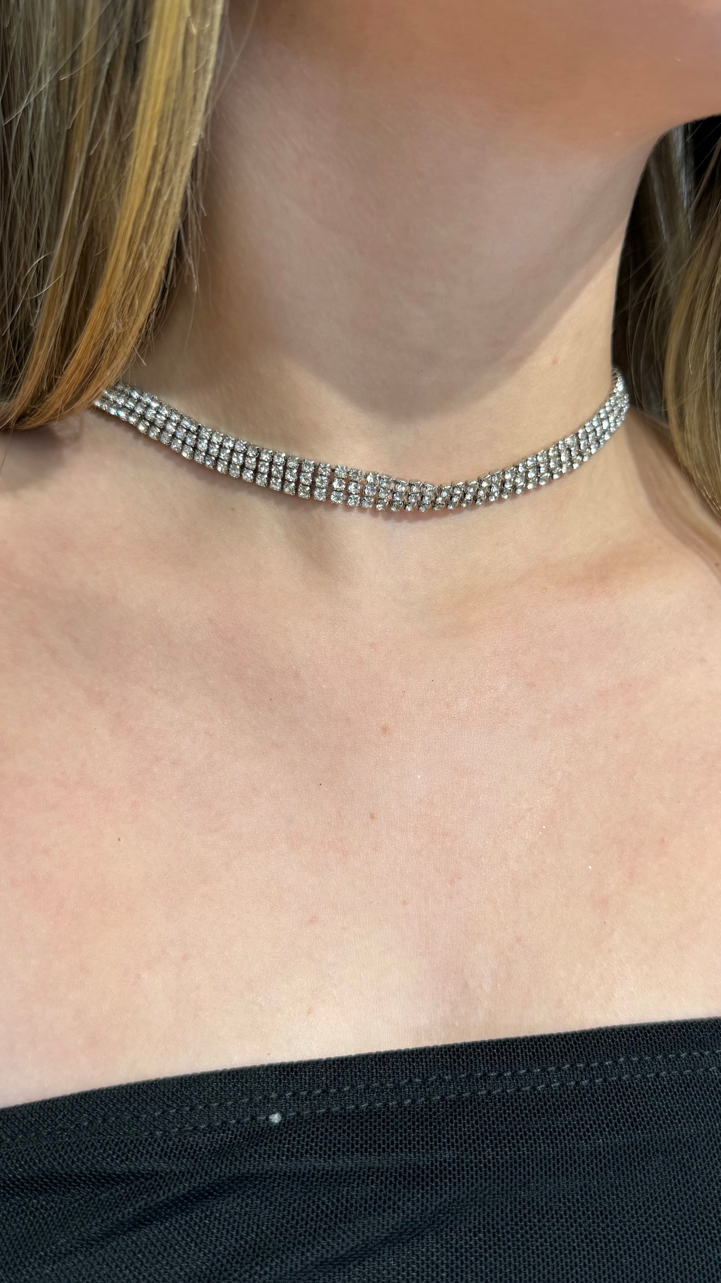 CHOKER