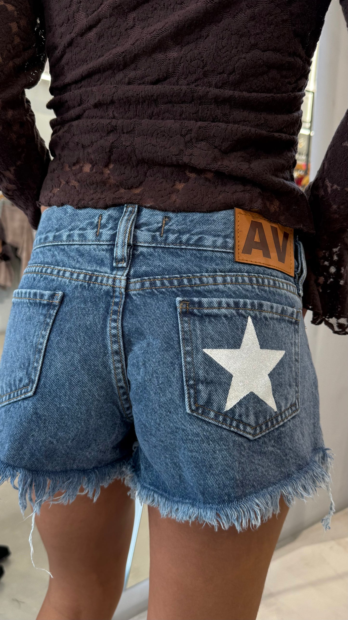 SHORT STAR