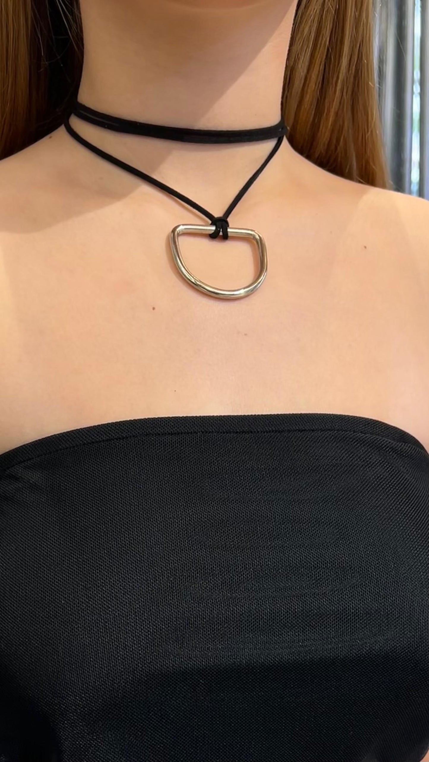 CHOKER