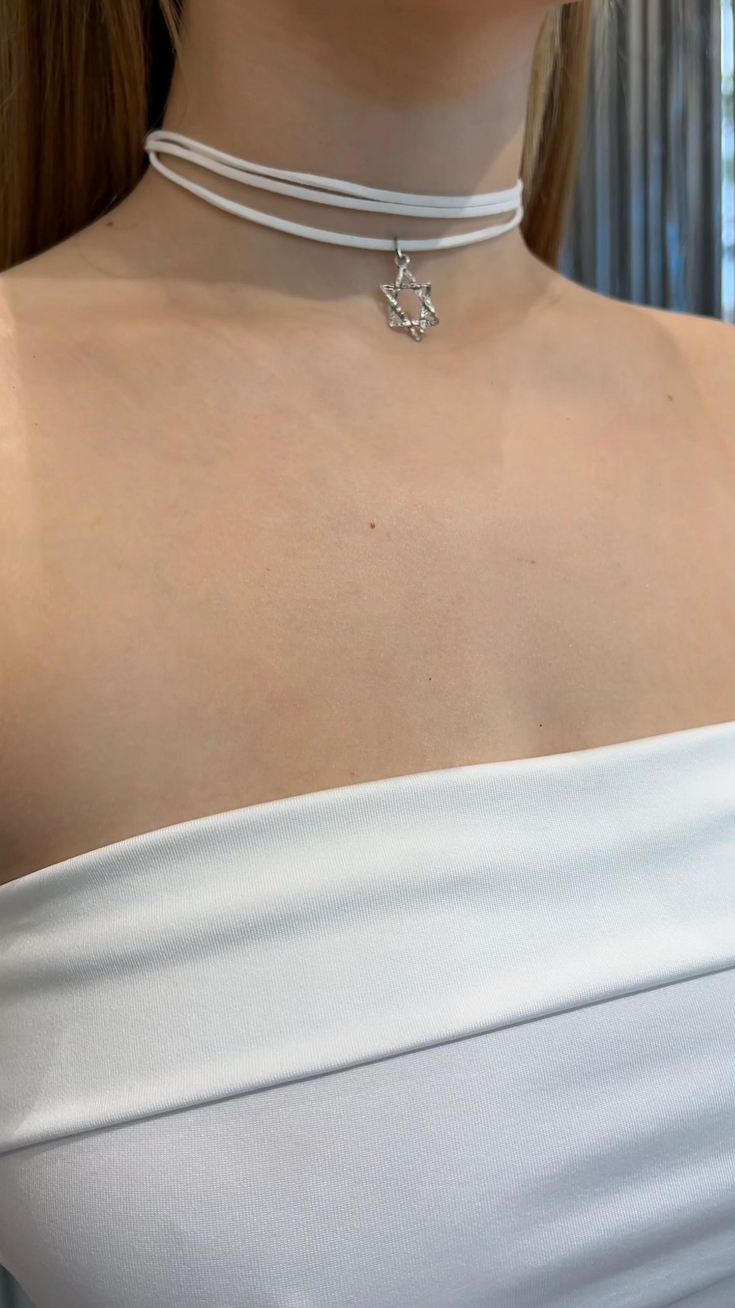 CHOKER