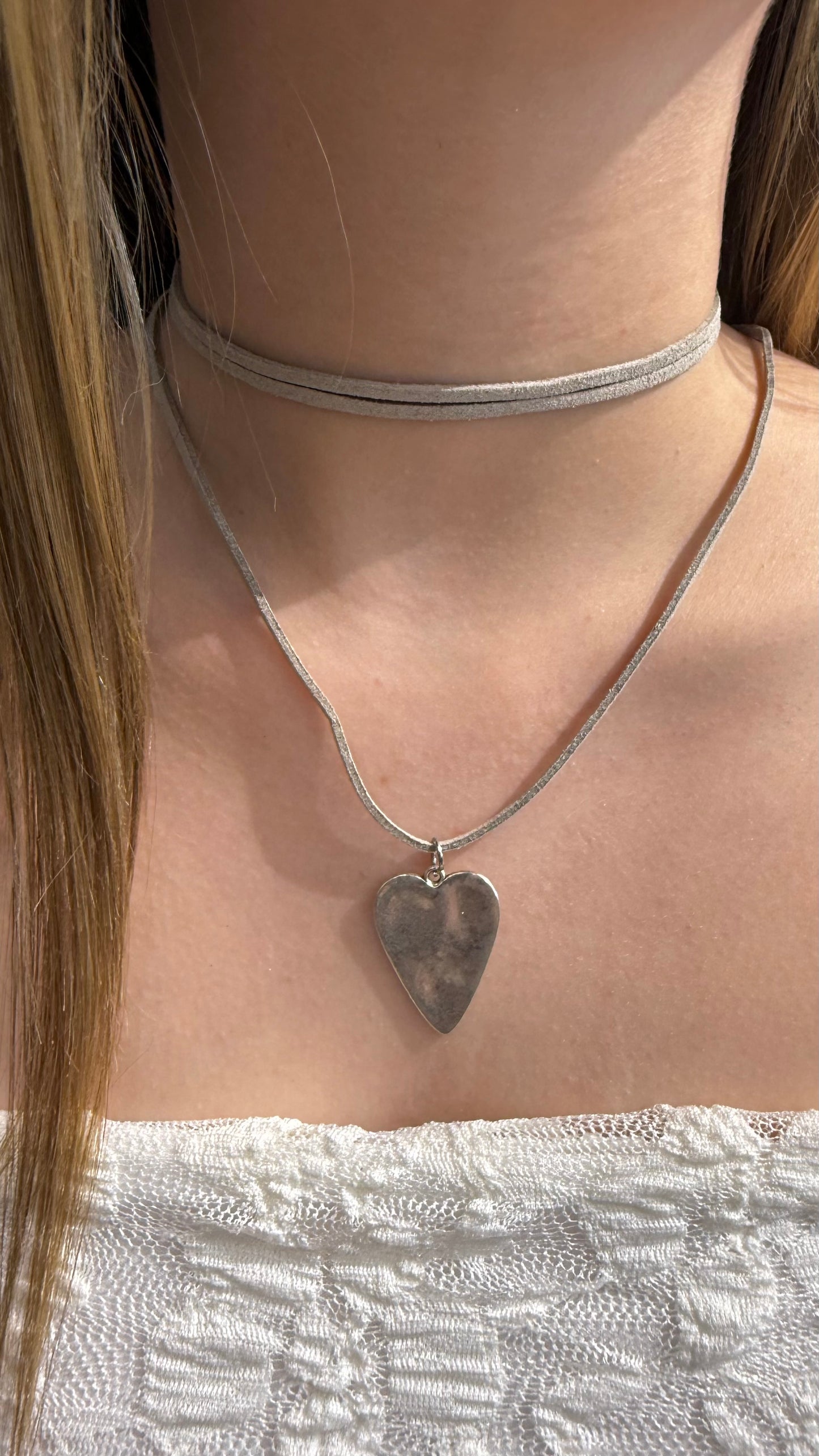 CHOKER