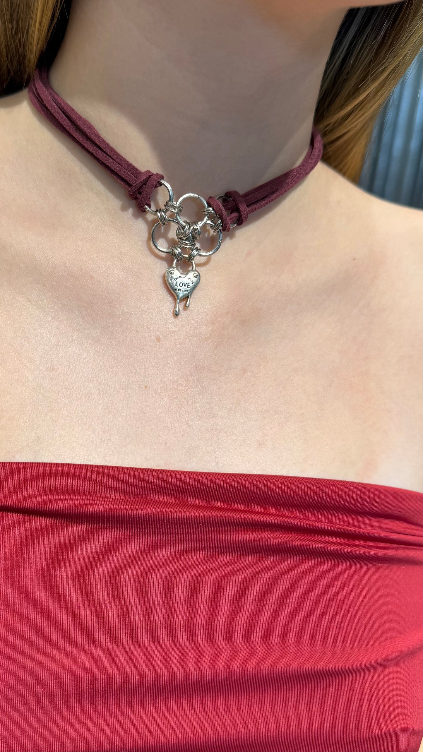 CHOKER