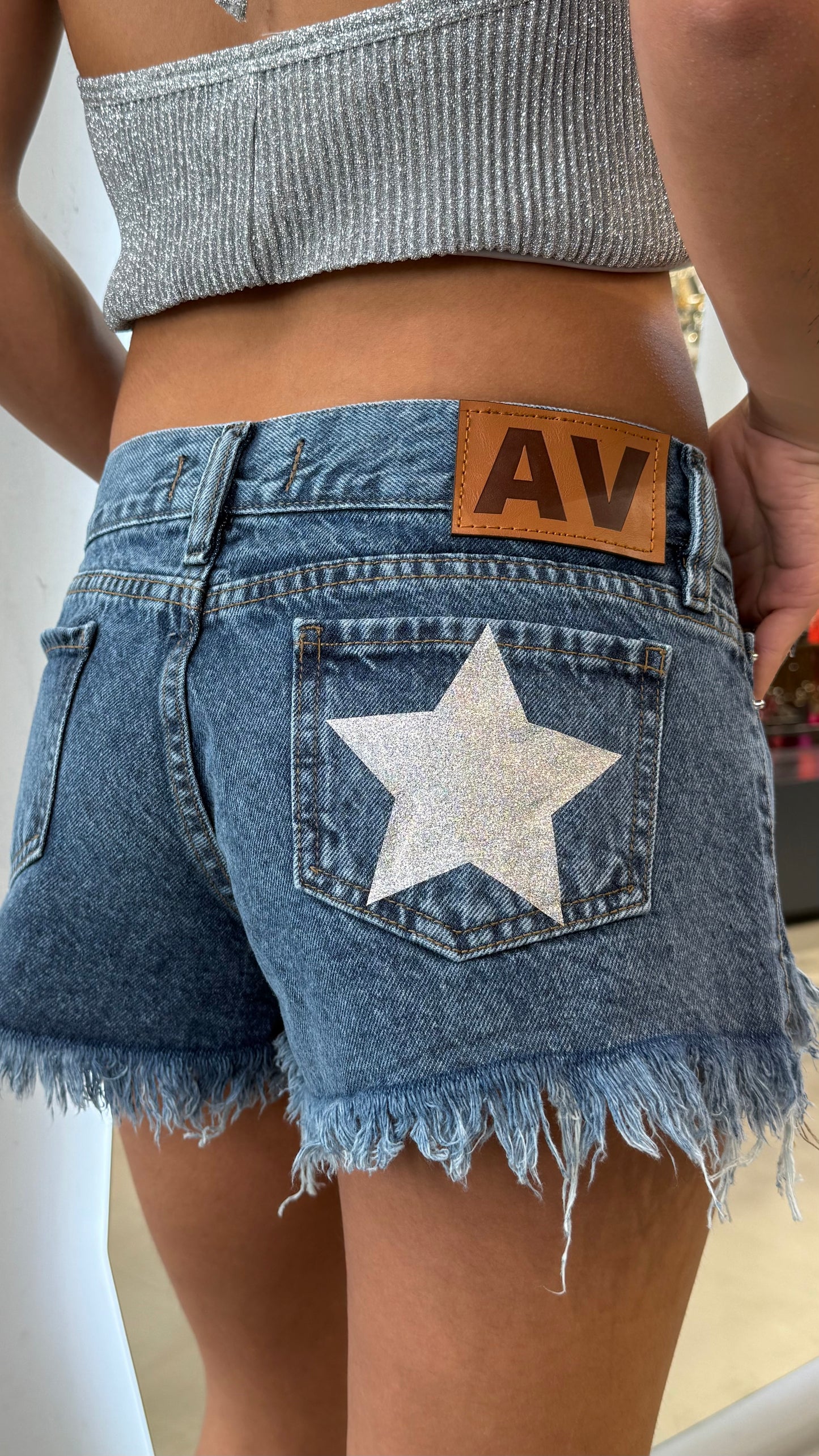 SHORT STAR