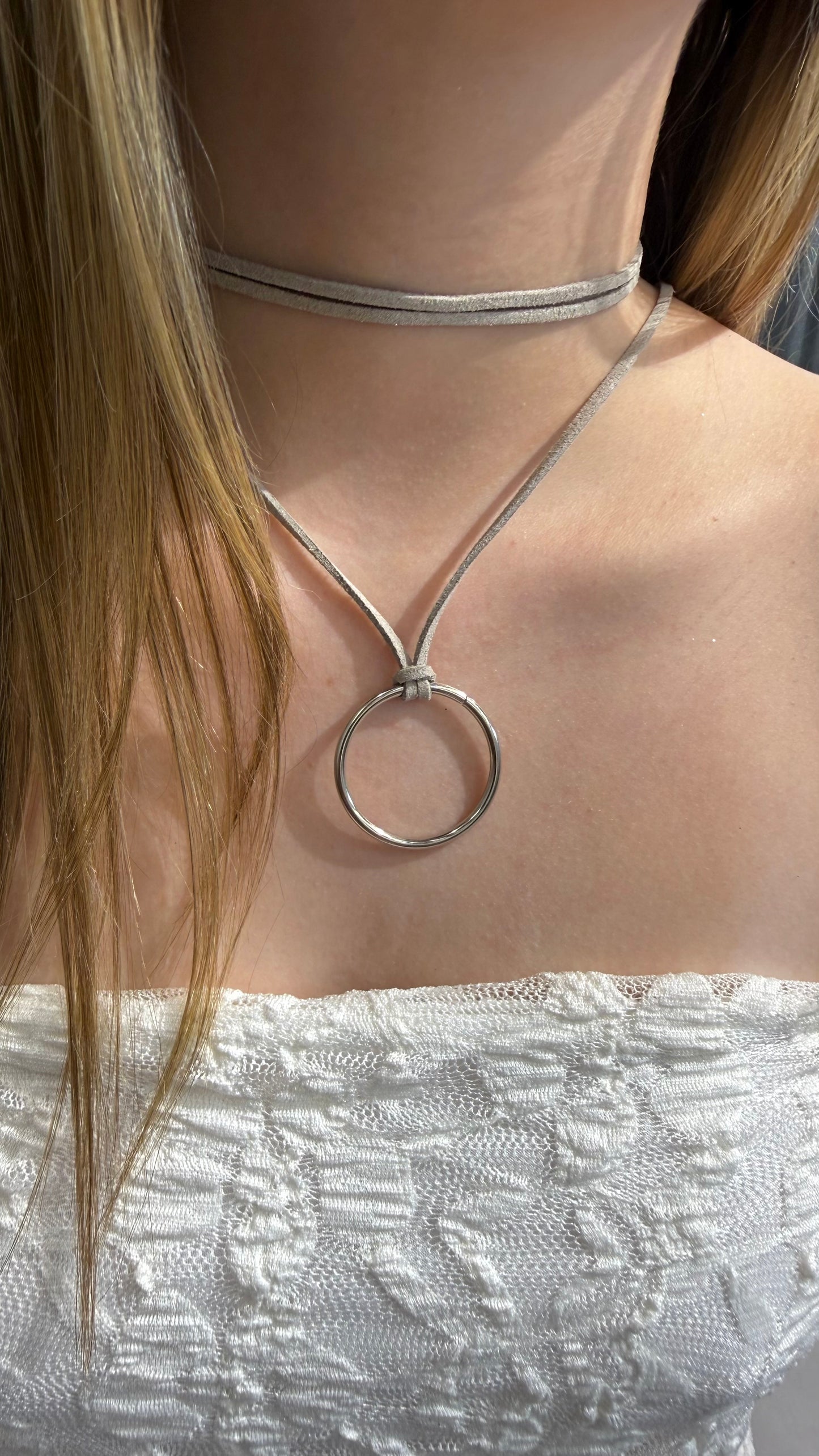 CHOKER